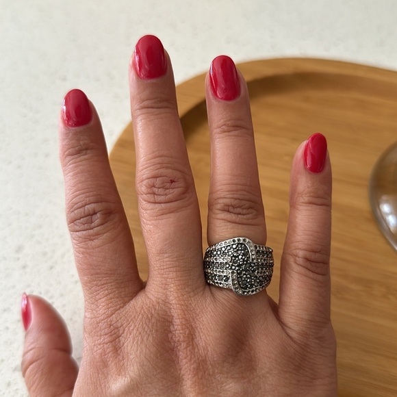 Lia Sophia size 6 black and white stones sterling silver ring - Picture 3 of 3